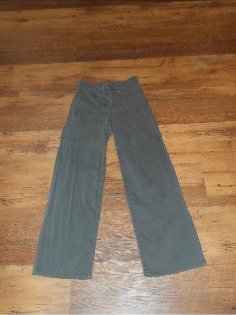 American Eagle Outfitters Women’s Wide-Leg Pants in Charcoal Gray